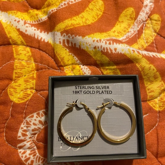 Gold earrings - Picture 3 of 3